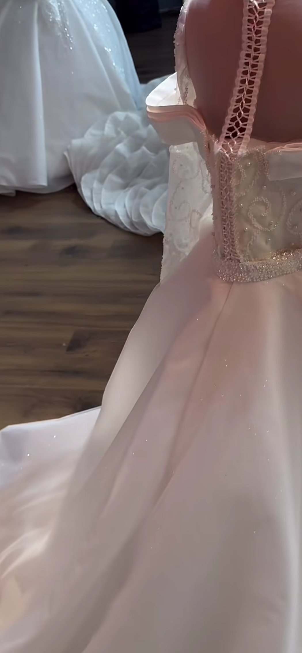 Wedding dress product image (4)