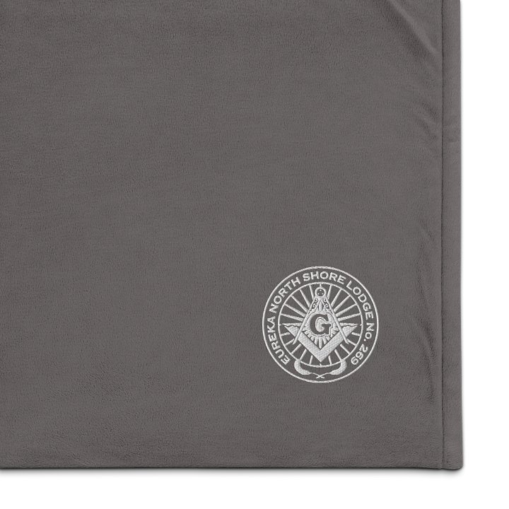 Eureka Sherpa Throw product image (1)