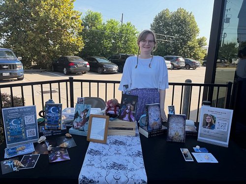 Cozy Chapters and Coffee was a success! Thank you to @enchantedchapterstx for organizing this event! It was so lovely to meet...