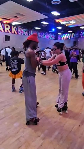 [ MrROLLSTAR JUU CHUKUA ] 💫

ROLLSTARENTERTAINMENT.com

Ft. @whereisjolee 
🎥: @ctrollers 
📍: @bbpskating 
Event: @litnationwe...