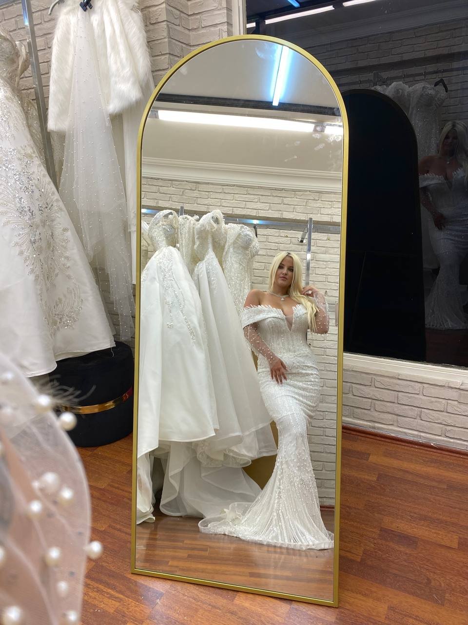 Wedding dress product image (2)