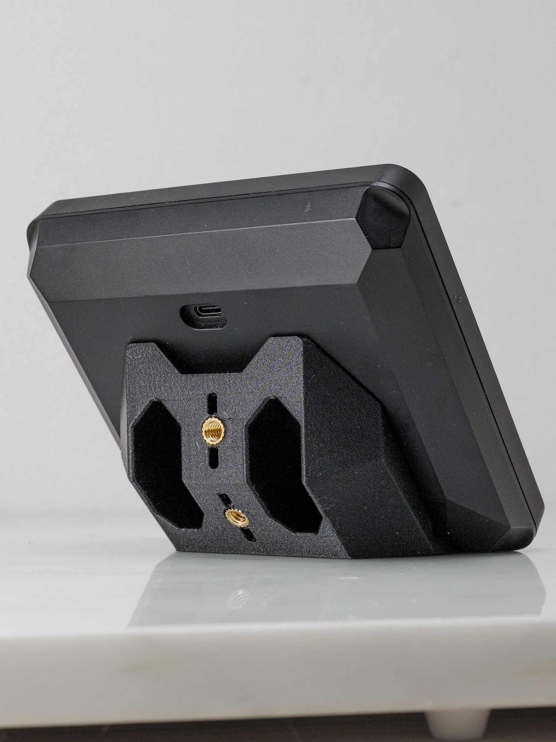 Deckbutt for StreamDeck Plus | 1/4" Adapter Mount product image (8)
