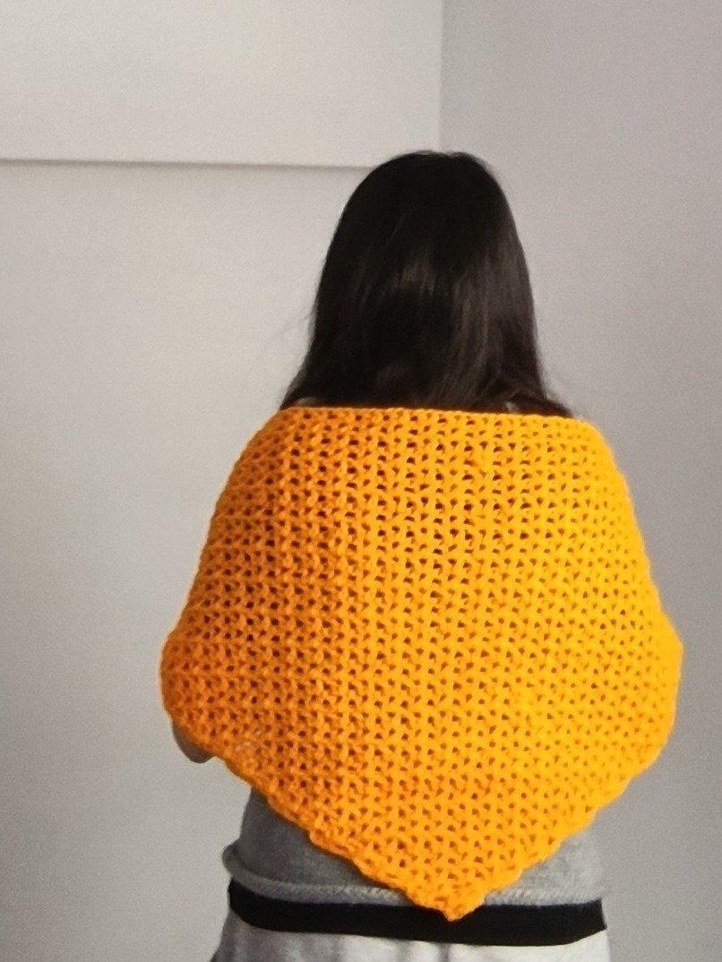 Triangular V still shawl crochet pattern product image (2)