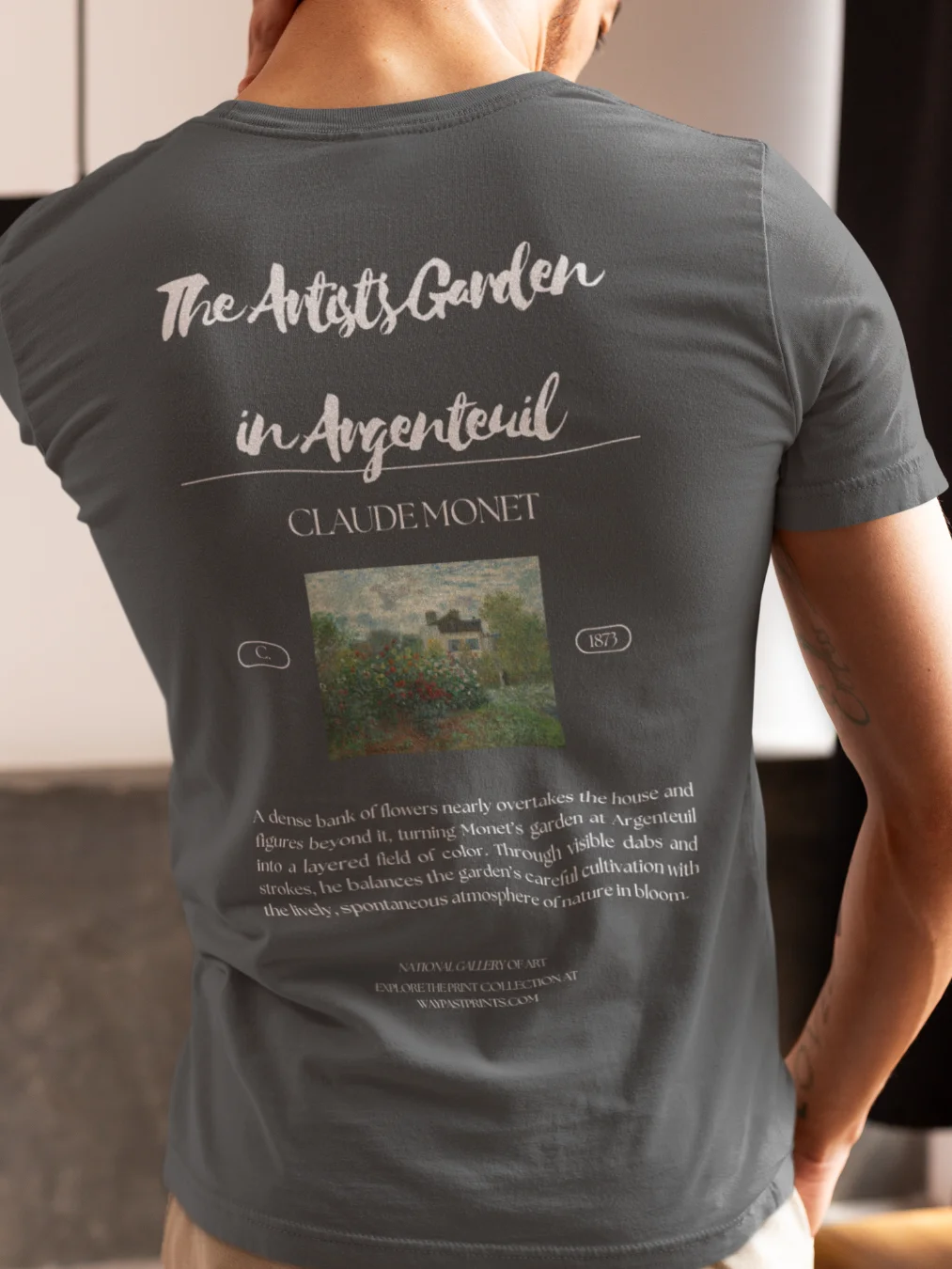 The Artist's Garden in Argenteuil (A Corner of the Garden with Dahlias) [Claude Monet] T-Shirt product image (4)