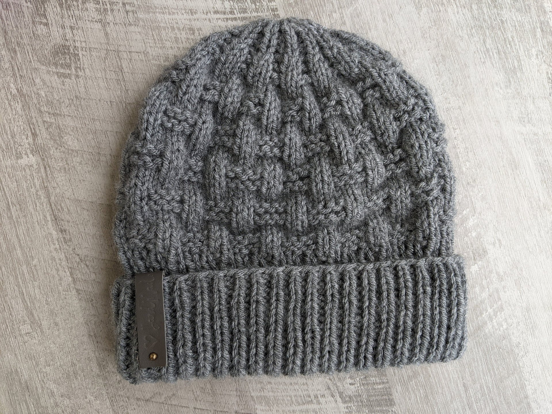 Knit Hat with Folded Brim Pattern for Men product image (7)