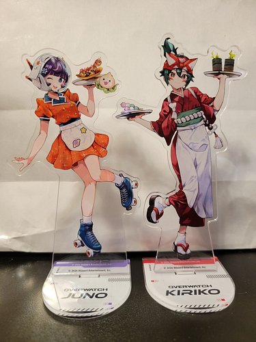 So glad to have gotten my hands on the Japan exclusive Juno and Kiriko acrylic stands! Wish we could get more Overwatch merch...