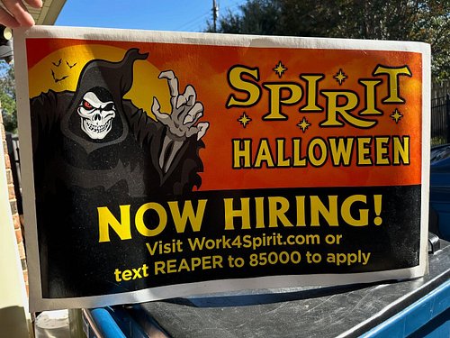Picked This Bad Boy Up From The Side Of The Road After They Shut Down For The Season. 😂

#spirithalloween #halloween #hallowe...