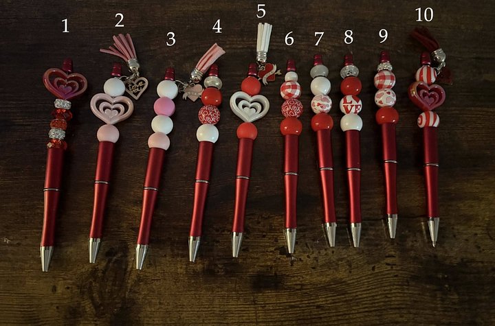 Handmade Love-Themed Beaded Pens – Romantic & Heartfelt Designs product image (1)