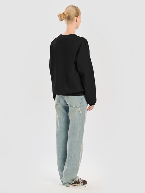 Photo showing Gildan Classic Crewneck Sweatshirt