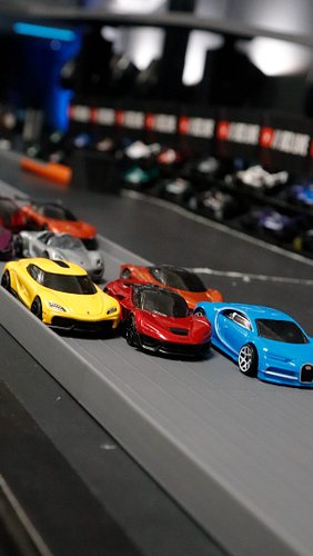 Running my top 8 hypercars for round 7!

#hypercar #bugatti #hotwheels #race #hotwheelstrack