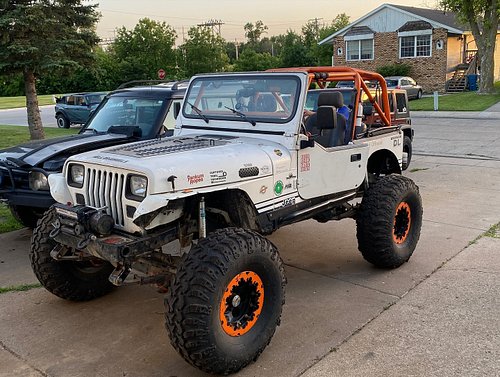 First start since November. Taking it to an event for work this weekend, maybe a quick wheelin run, then it’s back to the sho...