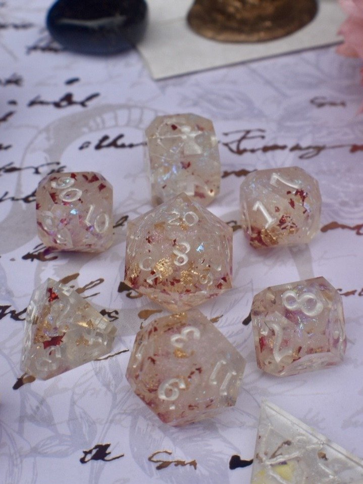 Karo’s Pact– Warlock-Inspired Polyhedral Dice Set product image (2)