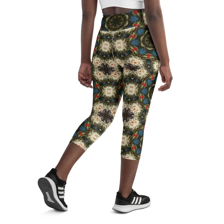 Ethnic Elegance Capri Leggings product image (1)
