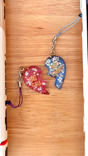 Find cute charms, headphone socket charm holders and voila! 🥰✨

#gaming #cozygamer #gamingdiy #switchaccessories #gamingbesties