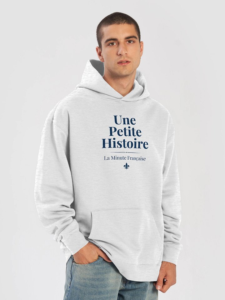 Une Petite Histoire Pullover Hoodie — La Minute Française French Learner Merch product image (1)