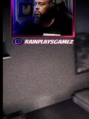 just mean mugging me. #fyp #twitchclips #jumpscare #horrorgame #twitchstreamer 