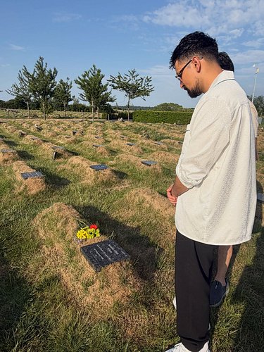 ⁨	feels like yesterday that you left us . عيد سعيد⁩