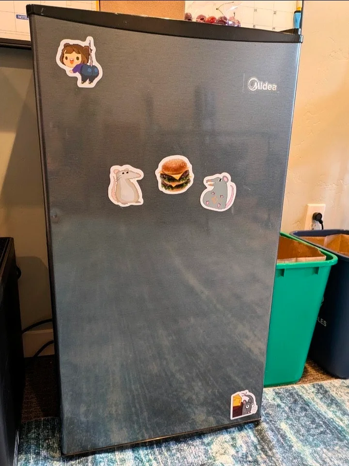Taunt Magnet product image (2)
