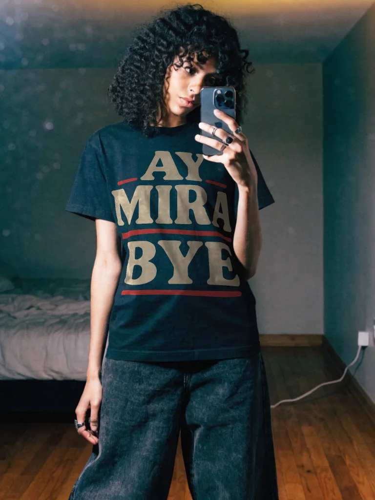 Ay Mira Bye Camiseta Unisex product image (3)