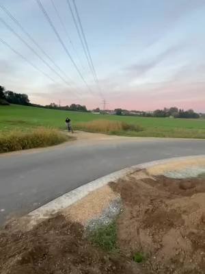 wenn Mei Knie wieder geht zieh i durch !!! #fyy #viral #backflip #fail #mtb 