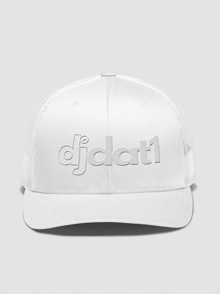 [DJDAT1] Signature Logo Embroidered Trucker Hat (white logo) product image (31)
