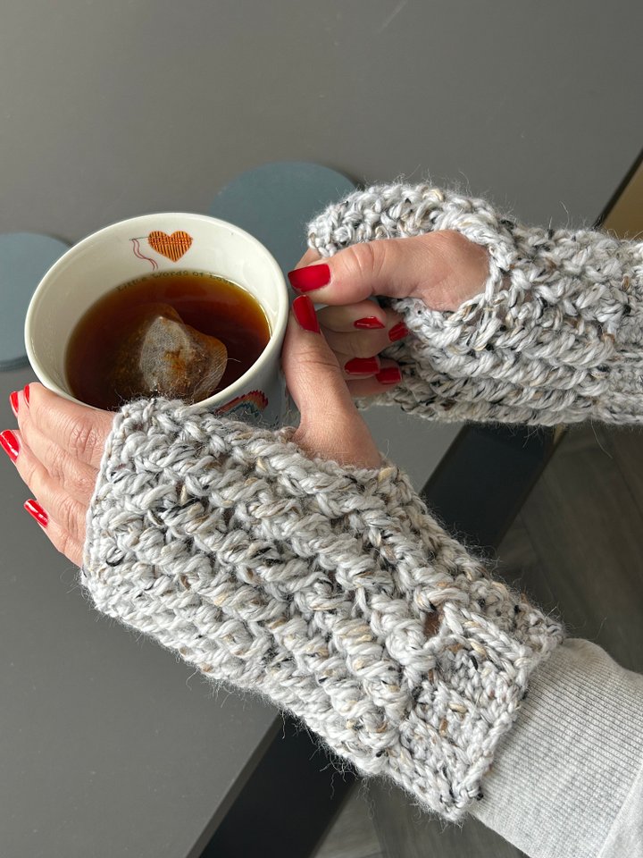 Cable Crochet Fingerless Gloves/Mittens/Mitts Crochet Pattern PDF product image (2)