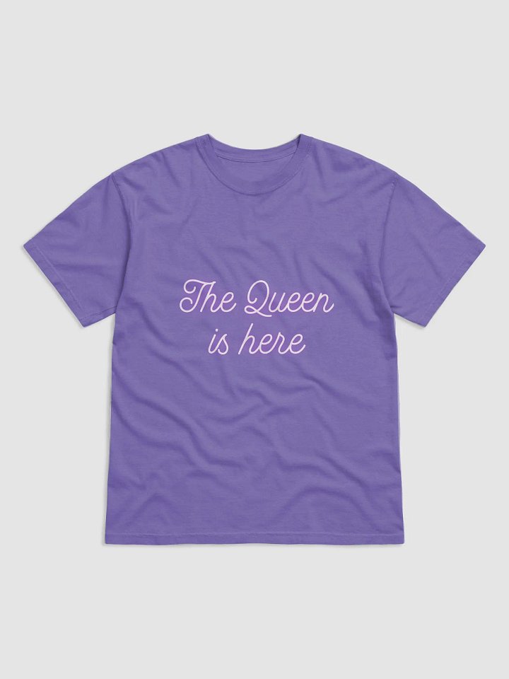 The queen is here product image (1)