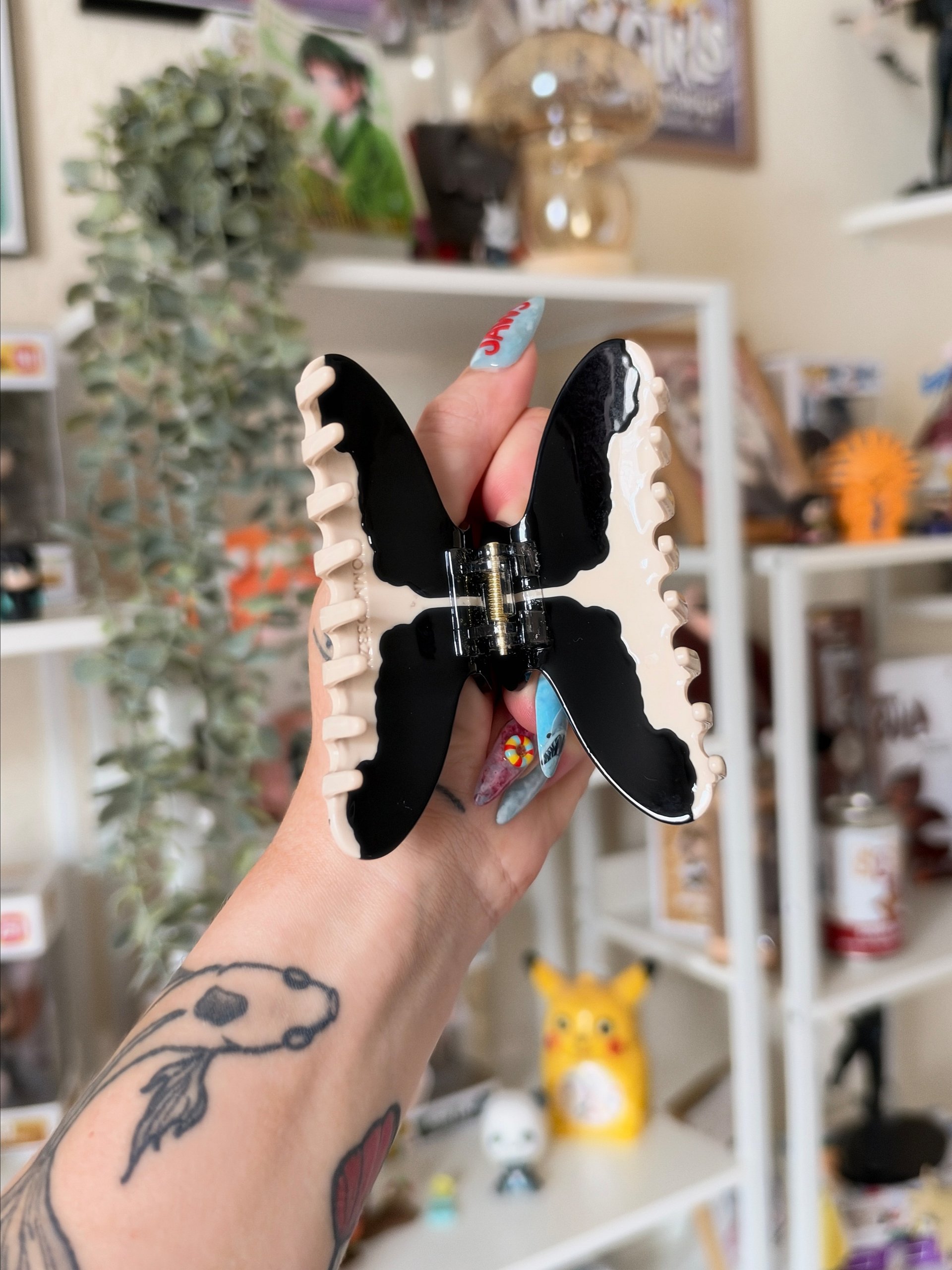 Enjin Tattoos Hair Claw product image (3)
