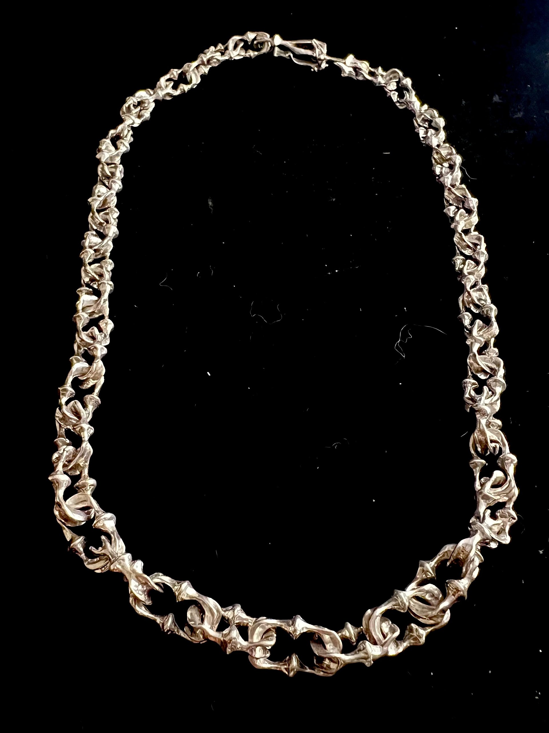 VERTEBRAE CHAIN WITH OPTIONAL PENDANTS product image (1)