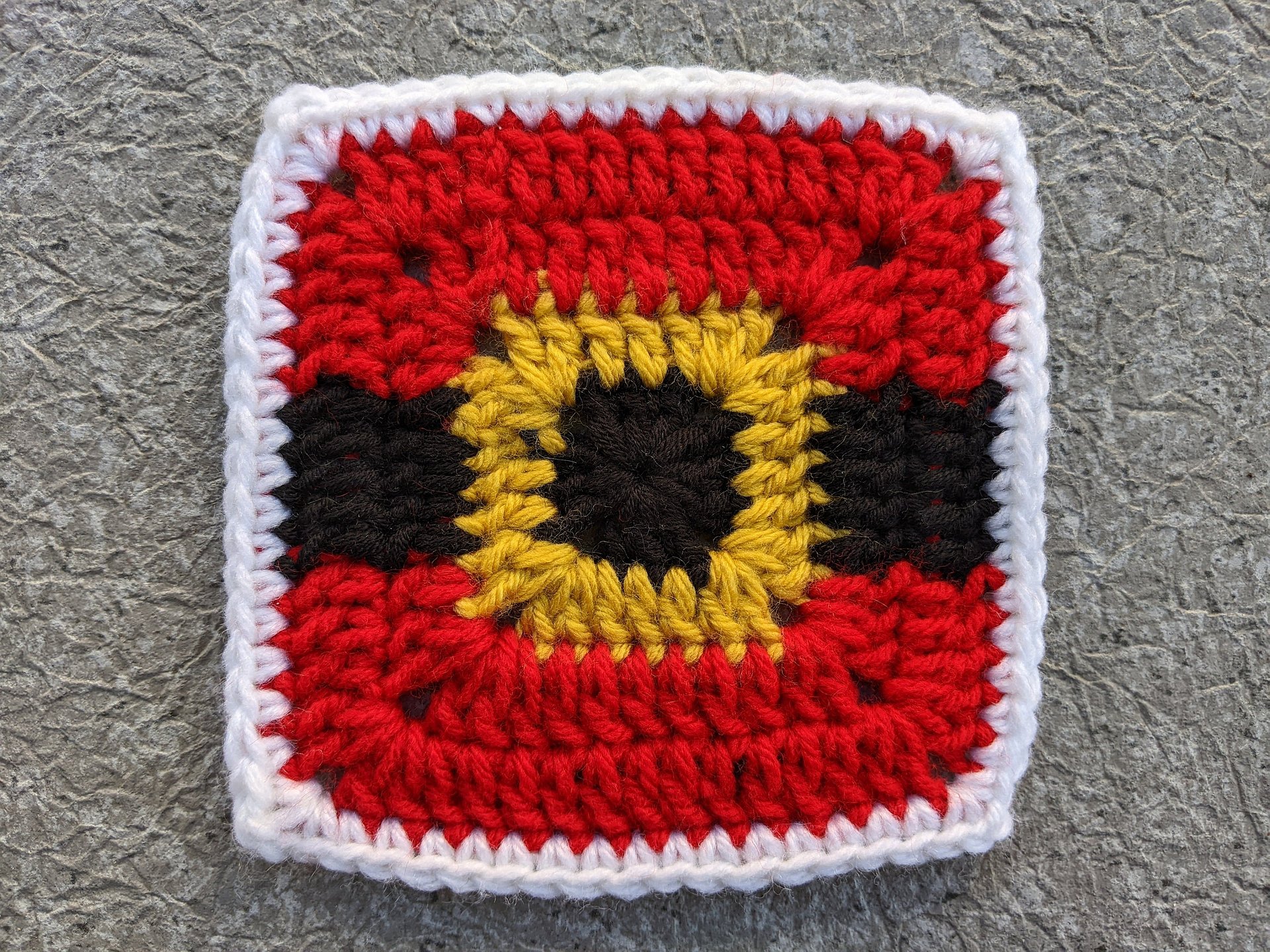 Crochet Santa Belt Granny Square Pattern product image (4)