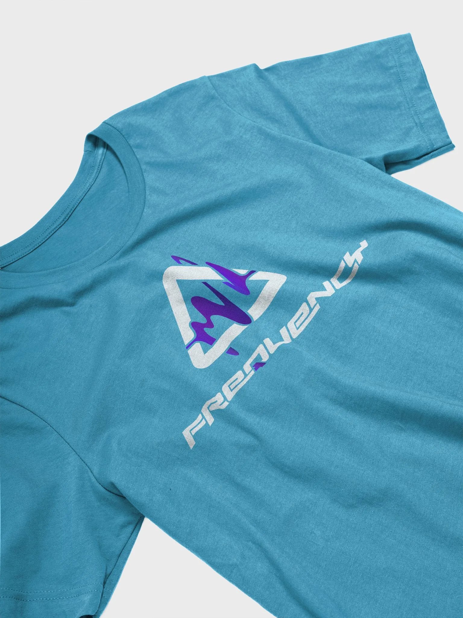Tri-Wave Logo Graphic Tee product image (28)