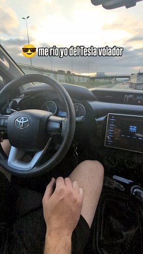 Tecnología punta 🚀

#toyotahilux #tesla #elonmusk #coches #humor