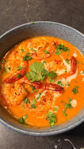 Creamy coconut red lentil w/ shrimp soup 🥥🦐

Ingredients:
• 1 cup dry red lentils, rinsed
• 1/2 coconut milk
• 4 vegetable br...
