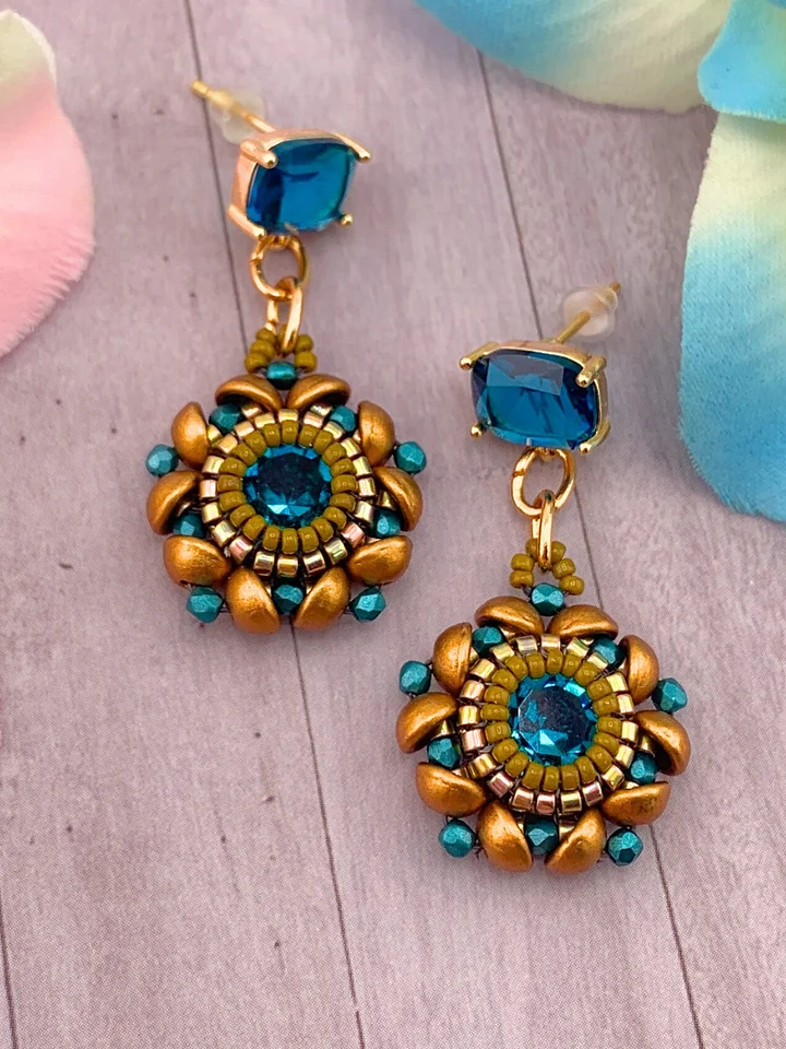 Lakeside Tea Beaded Crystal Earrings - Teal product image (2)