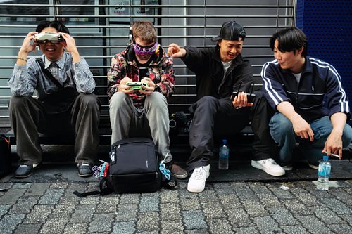 Japanese react to FPV guerrilla whooping! 😻🇯🇵 @thatbanana. Tokyo locals going wild over the tinywhoop building dives and free...