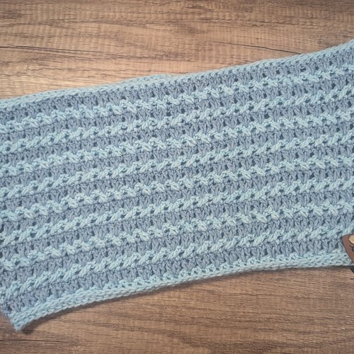 A different kind of WIP Wednesday! This is a sneak peek at a pattern I am designing. It'll be suitable for all kinds of yarn ...