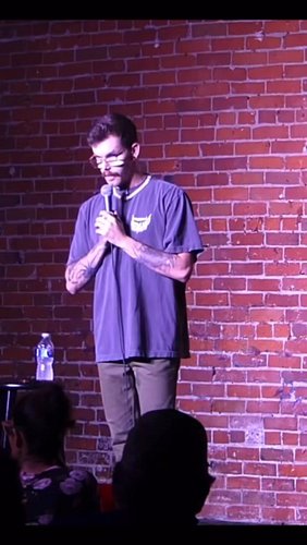 I <3 swords 

#loveonthespectrum #standupcomedy #autism #austincomedy #funny