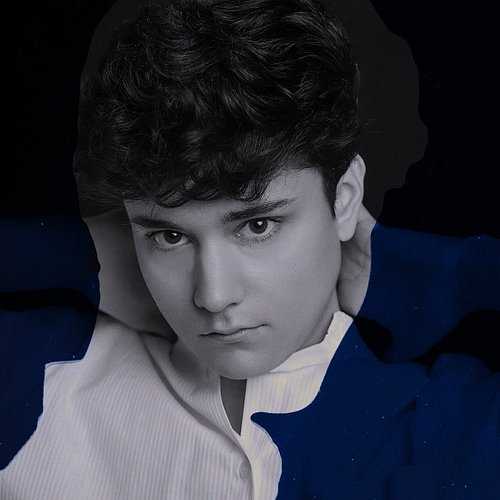 Si no habéis escuchado ya Azul, no sé qué estáis haciendo. 

Como todos mis temas autoproducido, grabado y editado espero que...