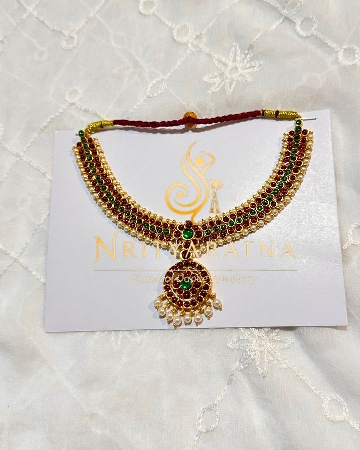 Kemp and Green Stone- Short Necklace product image (1)