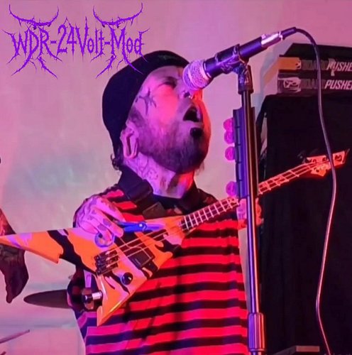 New artist!

@jas0n_br0tt is the Rhythm guitar player for Elms Hollow from Baltimore Maryland and studio artist.

He reached ...