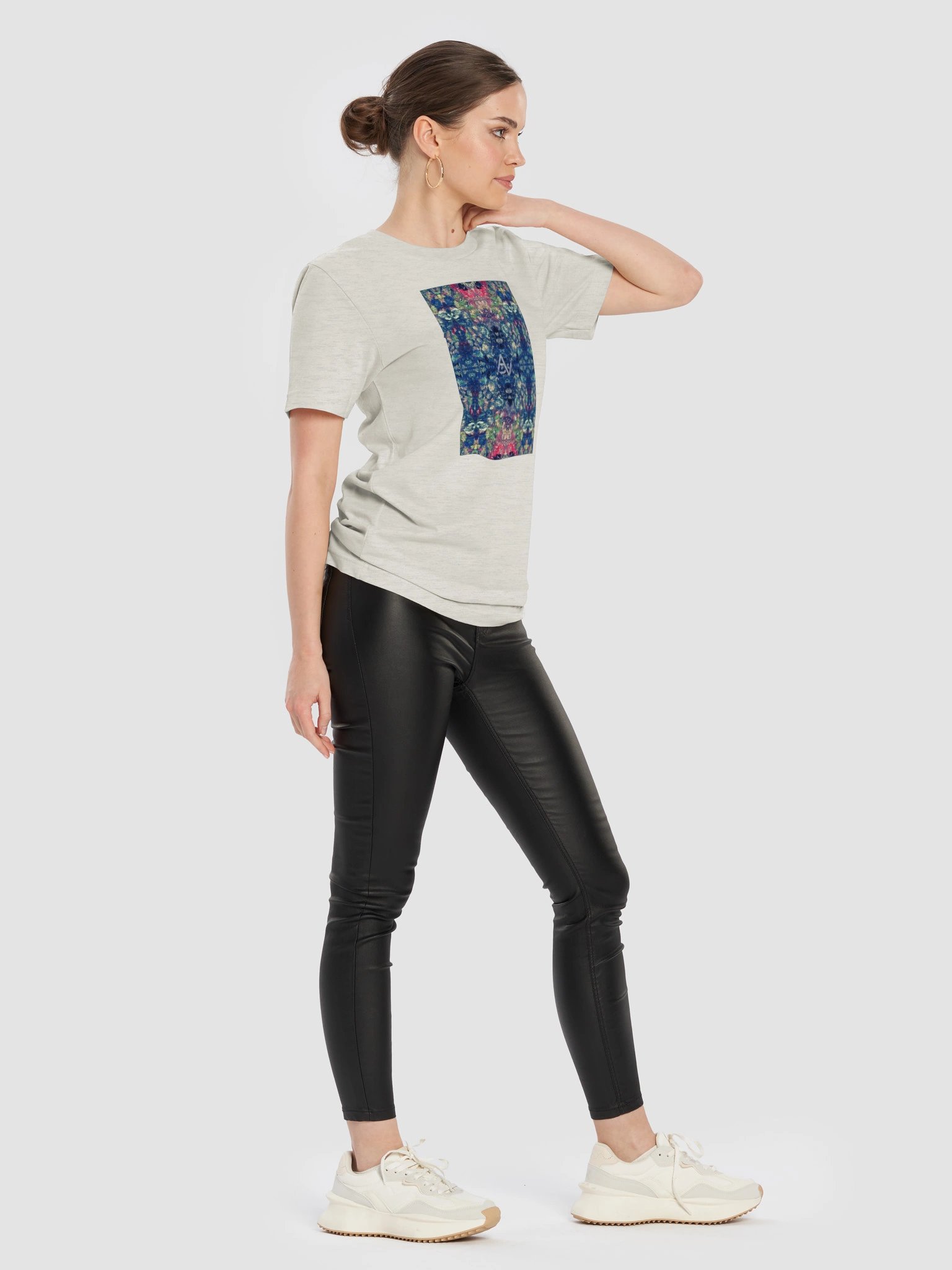 BLOSSOM & BLOOM (Shirt I) product image (2)