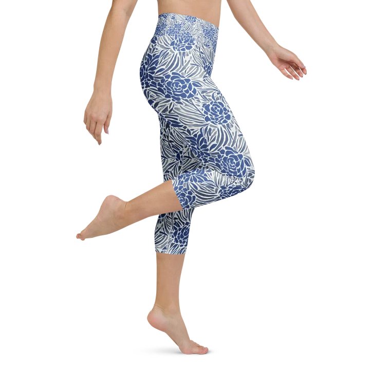 Blue Roses Capri Leggings product image (1)