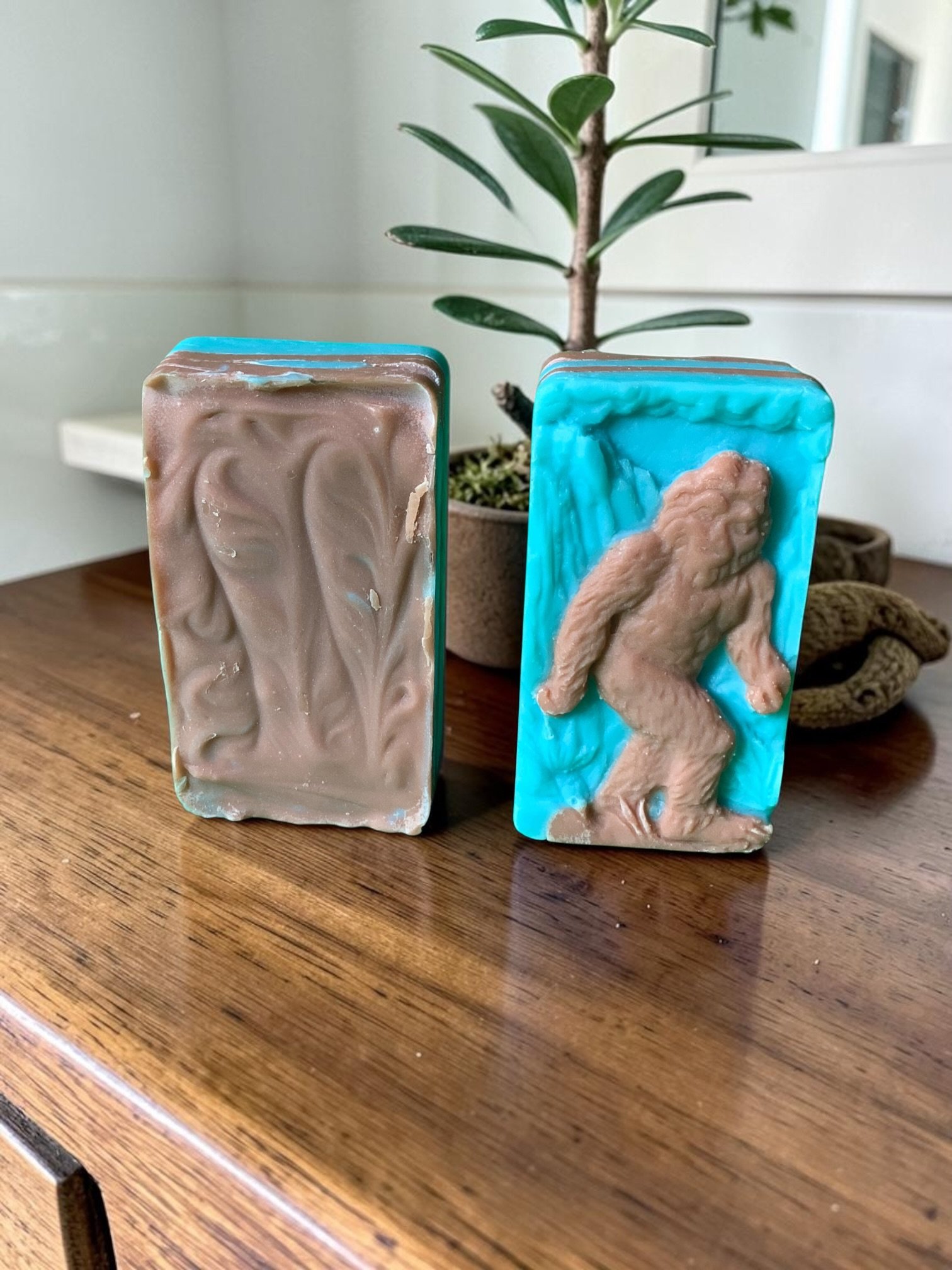 Midnight Sandal Soap — Dark Sandalwood Handmade Bar Soap product image (2)