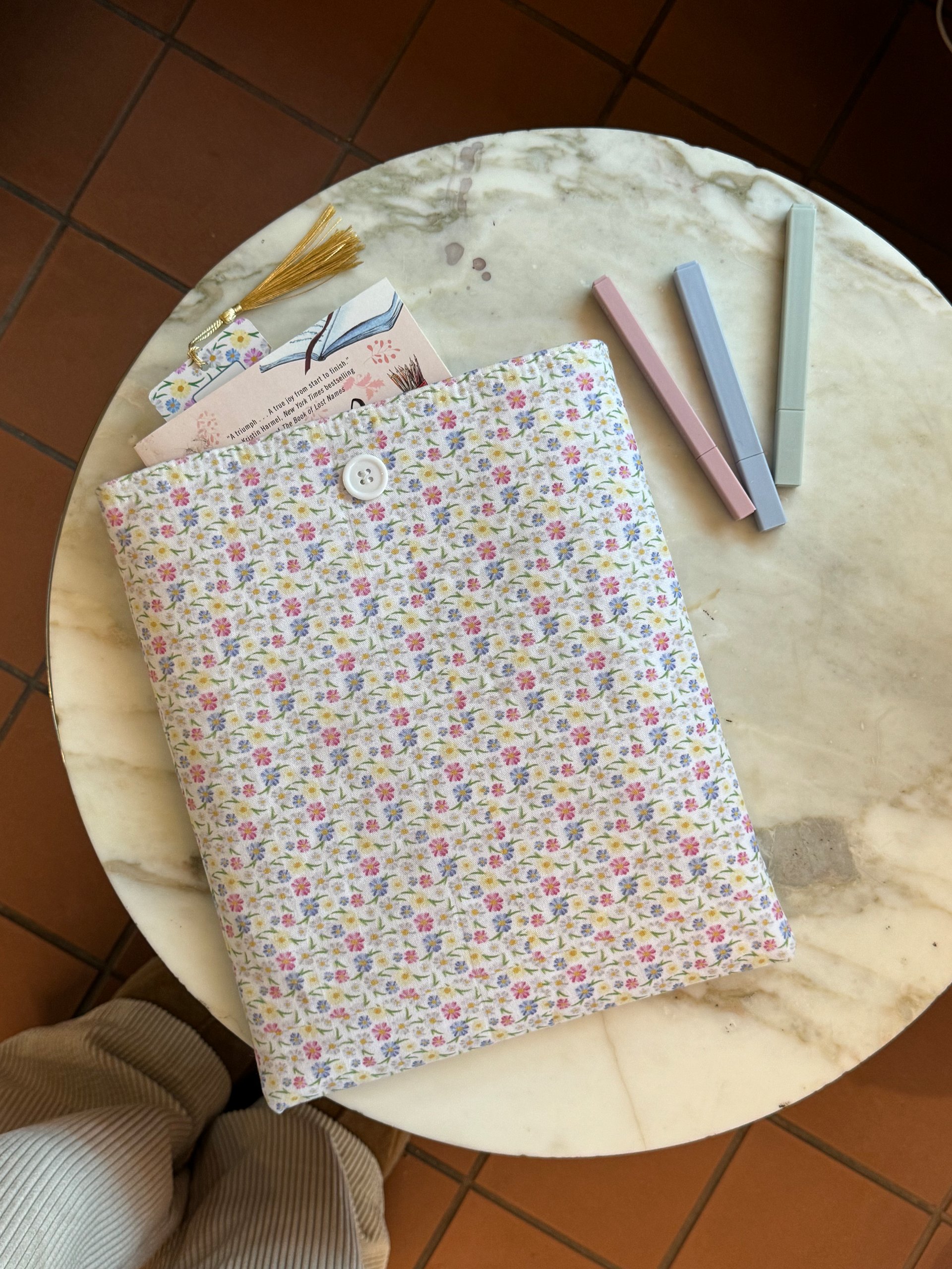 Book Girlies Book sleeve product image (2)