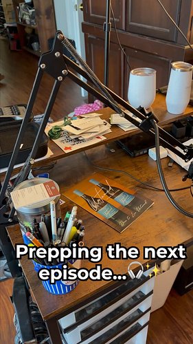 Sundays are for the studio... 🎧 Prepping the next episode and diving deep into more incredible Texas wine stories.

But while...