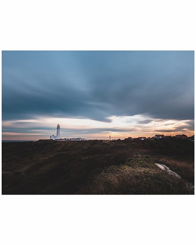 Sunset over Flamborough Head Lighthouse 

#microfourthirdsphotography #sunset #flamboroughhead #yorkshirecoast