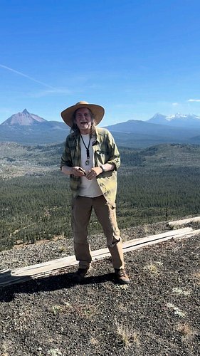 LAST CALL: Medicinal Plant Mini-Series
Starts Tuesday

This 9 hour zoom or in-person series of in-depth herbal lectures featu...