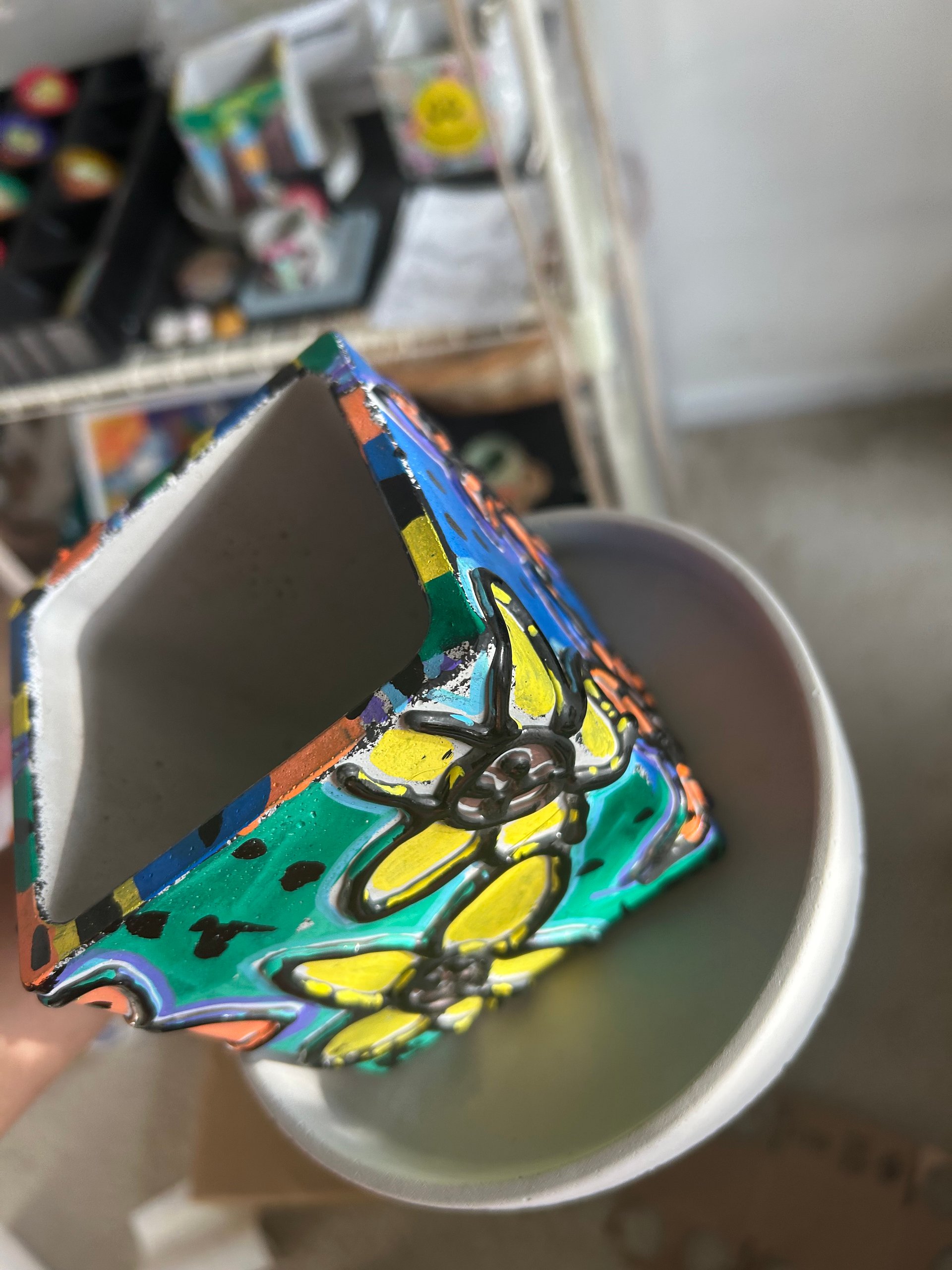 Flower power 1-1 original painted cement plant pot and tray product image (5)