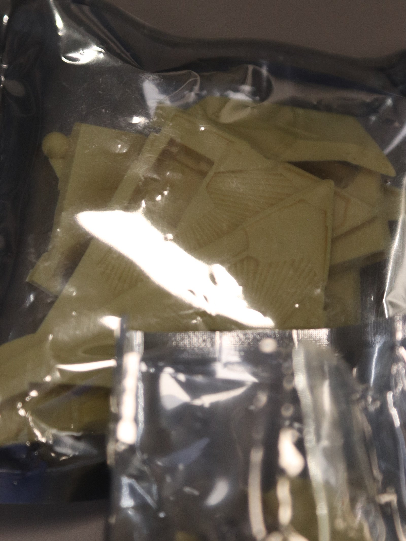 Regulation Center 1/100 Xi Gundam product image (6)