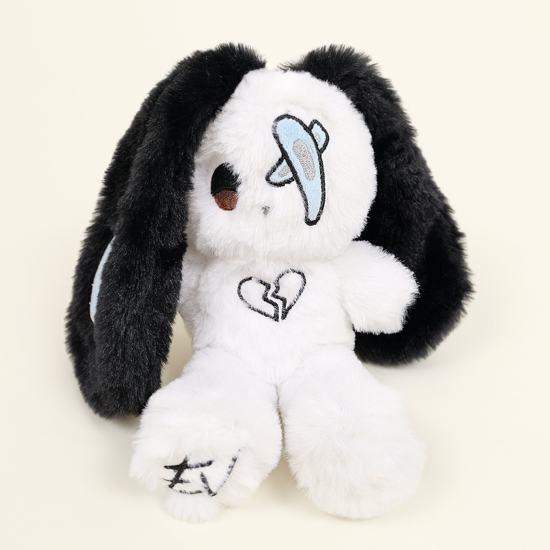VYVEE Plushie product image (2)